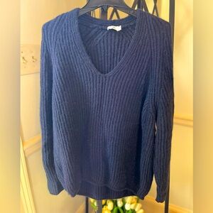 CLOSED Navy Alpaca V-neck sweater: SZ XS